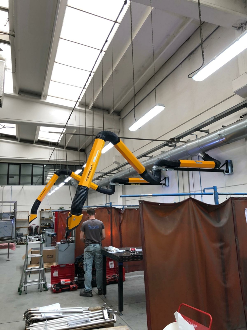 Impianto di aspirazione multi braccio