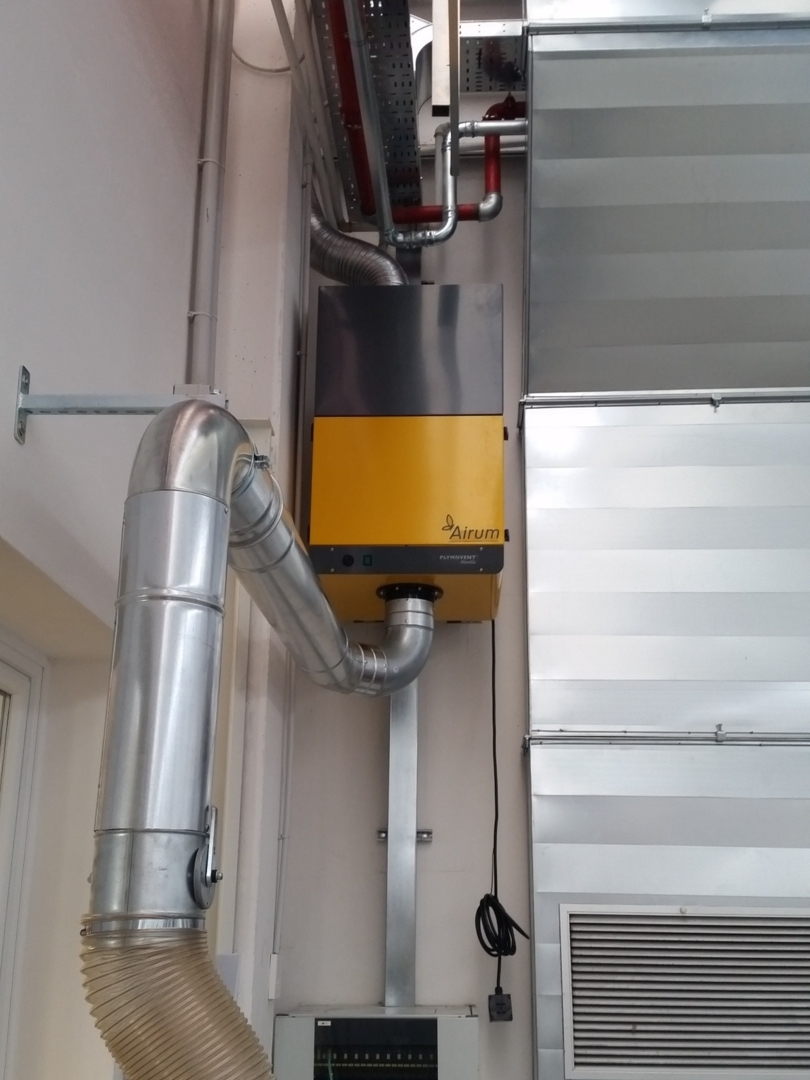 filtro collegato a cappa