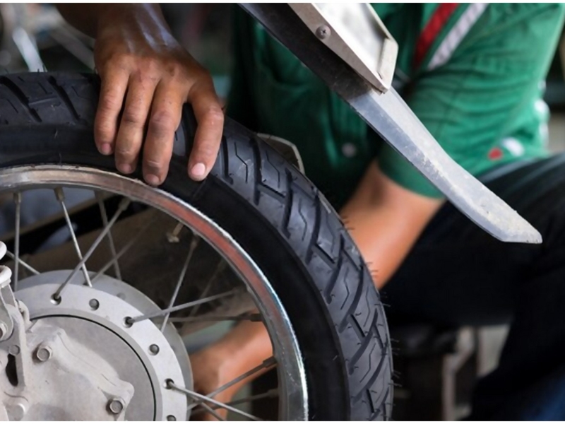 Aspirazione alla fonte direttamente dalla marmitta del motoveicolo